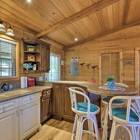 House With Dock And Slide Situated On Lake Sinclair! Sparta Exteriör bild