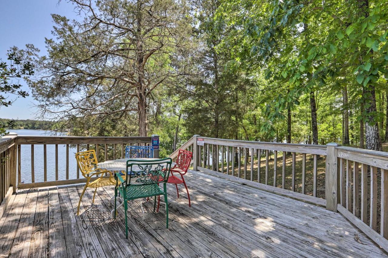 House With Dock And Slide Situated On Lake Sinclair! Sparta Exteriör bild