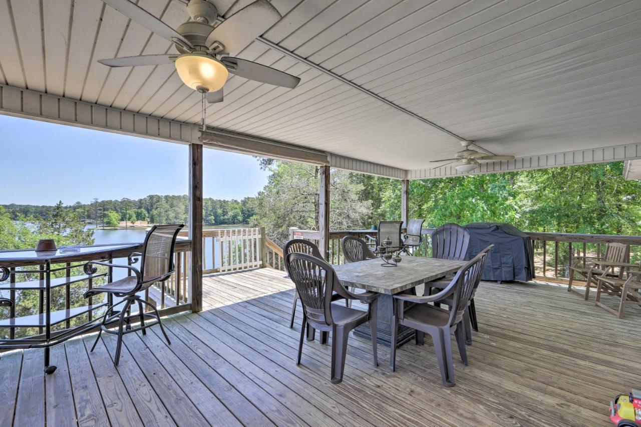 House With Dock And Slide Situated On Lake Sinclair! Sparta Exteriör bild